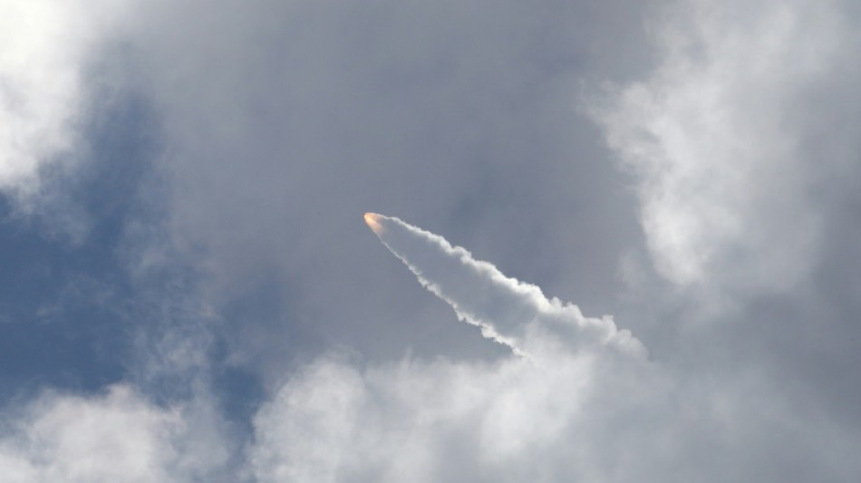 Boeing logra lanzamiento exitoso de su primera nave tripulada rumbo a la EEI