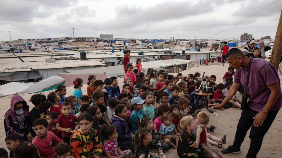 Autorità Gaza, circa 15.000 bambini uccisi dopo 7 ottobre