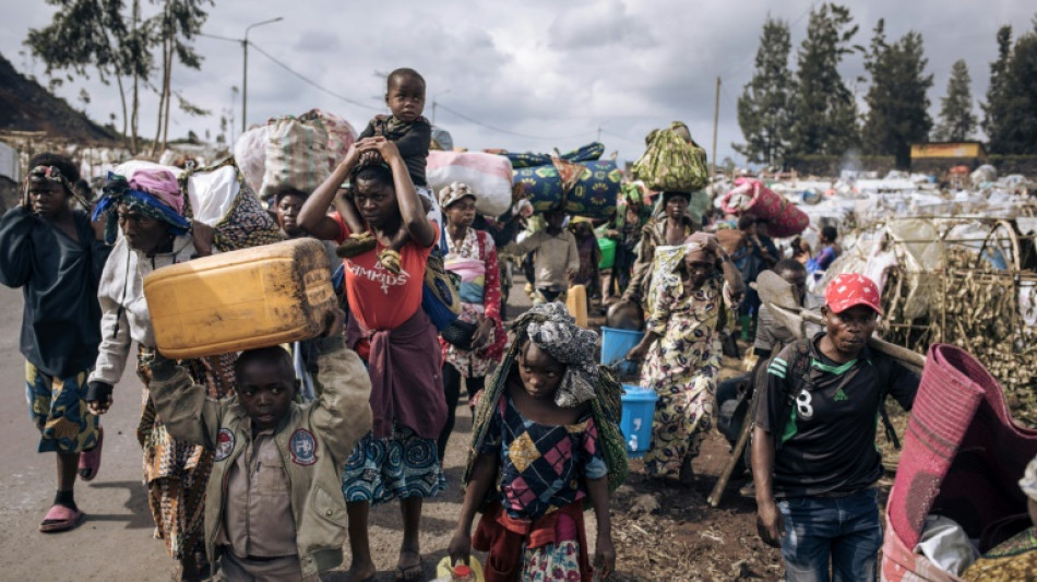 Hacinados en un campo de desplazados tras escapar de la masacre en RDC