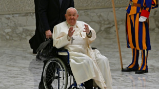 El papa Francisco se mantiene "estable" tras 22 días hospitalizado