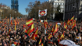 Miles de personas se manifiestan en Madrid contra el gobierno español