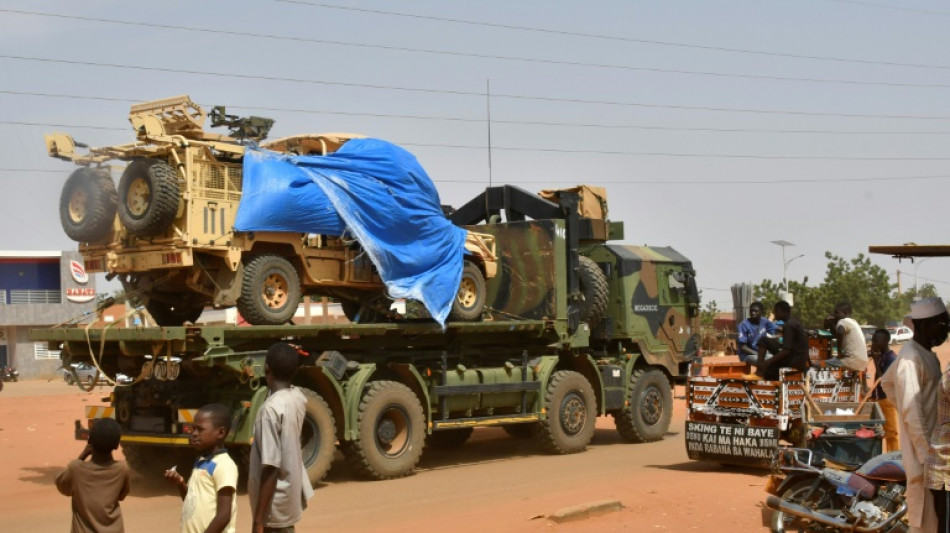 Francia inicia la retirada de militares de Níger