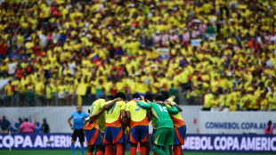 Colômbia tenta corrigir defesa para evitar surpresas na Copa América