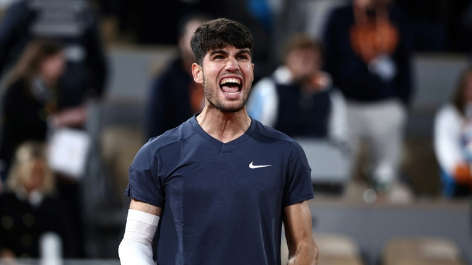 Alcaraz vence Korda e vai às oitavas de Roland Garros