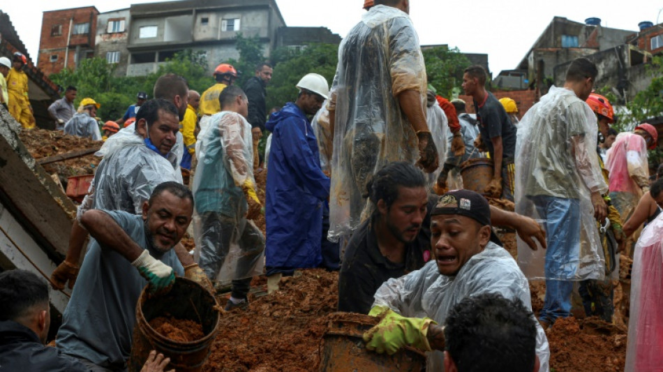 Pluies au Brésil : les secours recherchent dans la boue des survivants