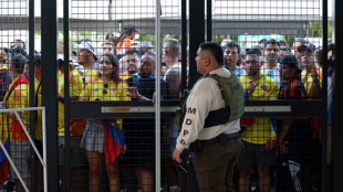 Final Argentina-Colômbia começa com mais de uma hora de atraso após incidentes fora do estádio