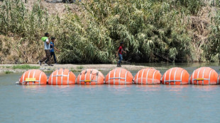 Governador do Texas nega mortes causadas por boias no Rio Bravo
