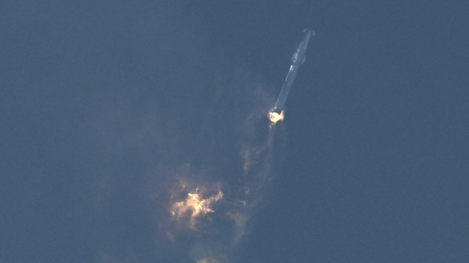Foguete da SpaceX permanecerá em terra após investigação sobre explosão