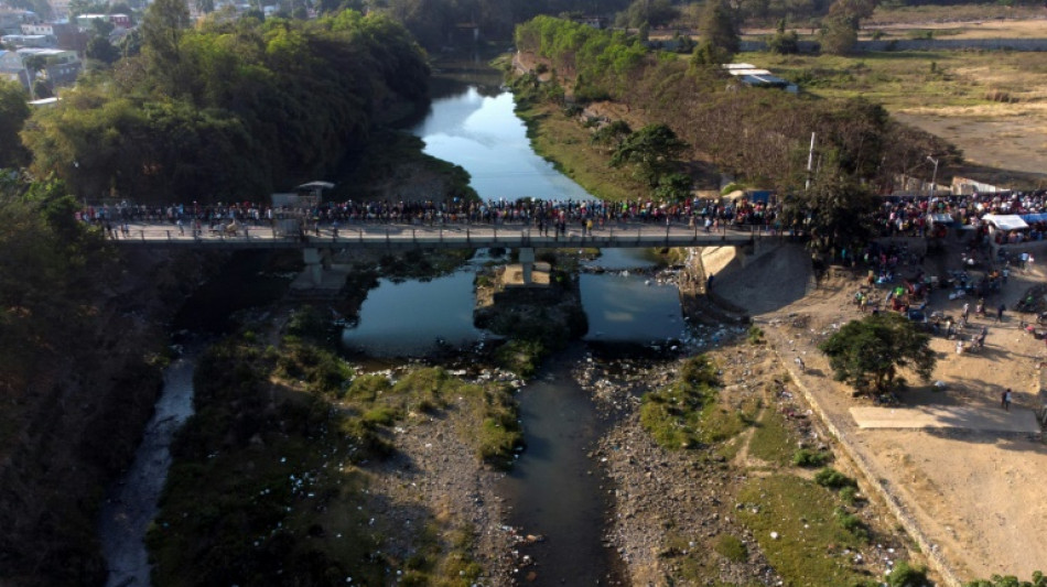 República Dominicana cierra la frontera con Haití en represalia por la obra en un río común