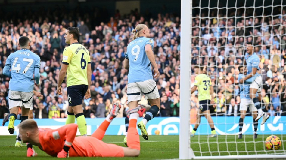 City vence Southampton e sobe para a liderança do Campeonato Inglês