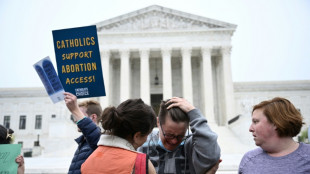 Biden lanza batalla por derecho al aborto, en peligro en la Corte Suprema