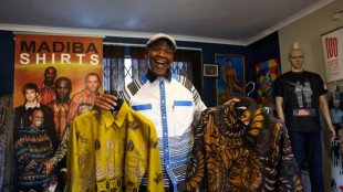 Camisas de Mandela seguem na moda na política sul-africana
