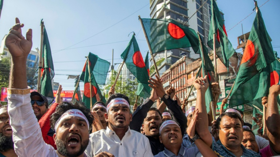 Multitudinaria manifestación en Bangladés contra el "regreso de los fascistas"