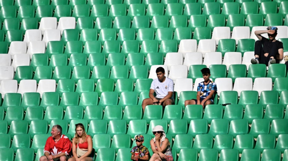 Estádios com pouco público marcam primeiros dias do futebol olímpico