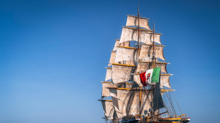 La nave scuola Vespucci torna a Buenos Aires dopo 72 anni