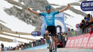 El italiano Bais gana una etapa de montaña en el Giro tras una larga escapada