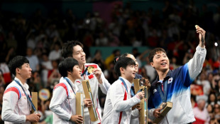 North-South Korea Olympic podium selfie goes viral