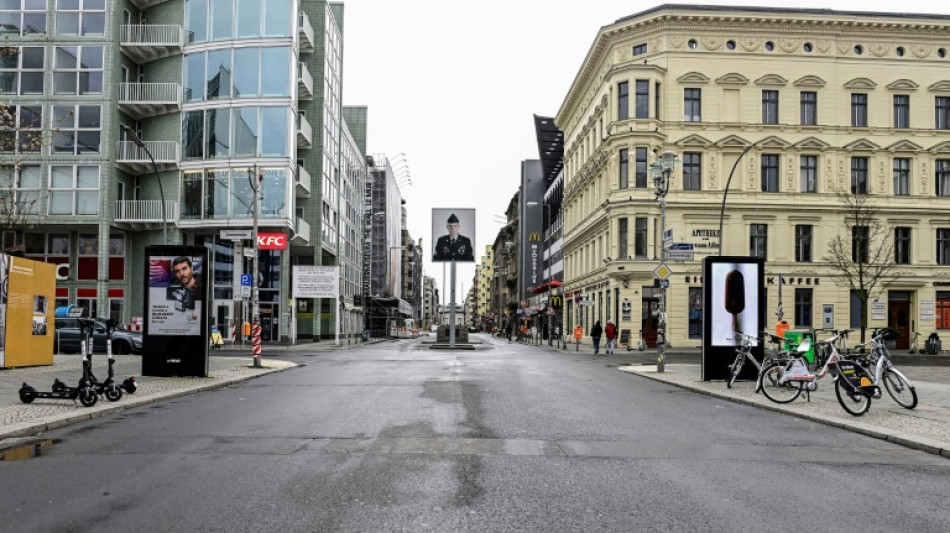 Mann stirbt nach Schüssen nahe Checkpoint Charlie in Berlin