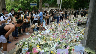 Huge queue as Hong Kongers mourn Elizabeth II