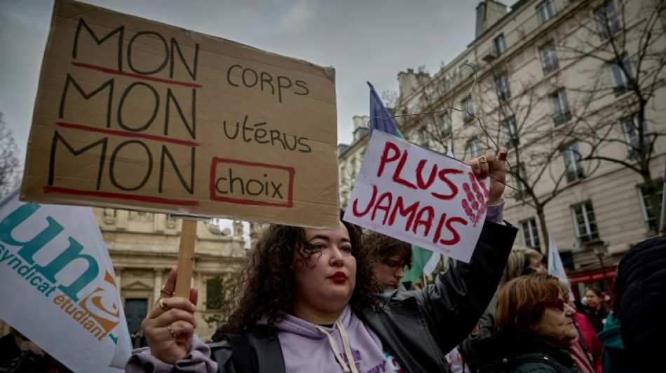 France set to make abortion constitutional right