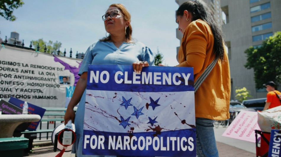 Expresidente de Honduras condenado a 45 años de prisión en EEUU por tráfico de drogas