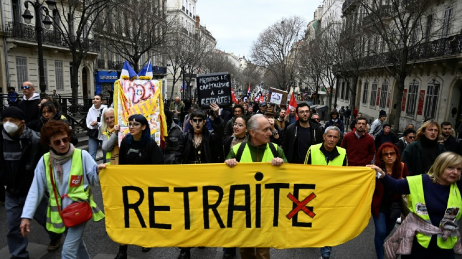 El gobierno francés, inflexible sobre reforma de pensiones antes de voto clave