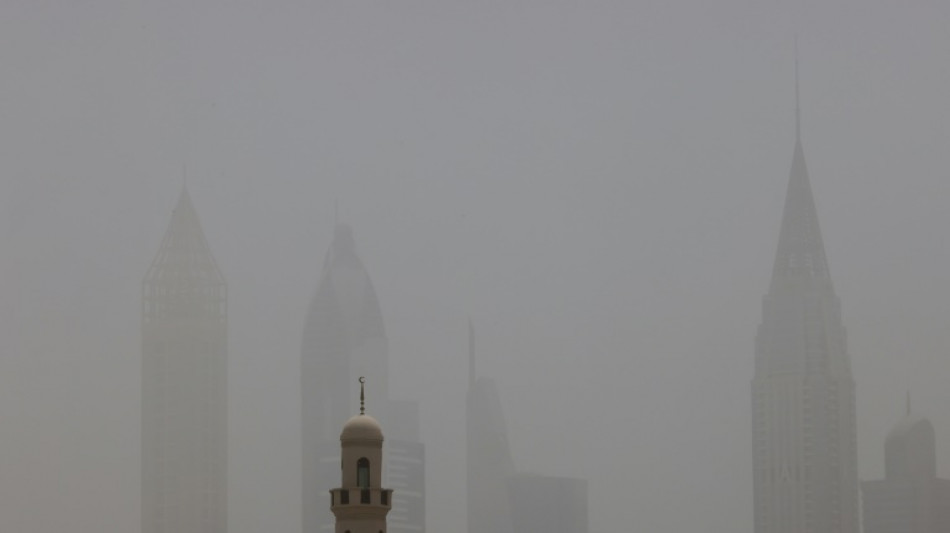 Les Emirats arabes unis touchés à leur tour par une tempête de sable