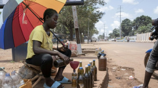 Centrafrique: les vendeurs d'essence à la sauvette prospèrent