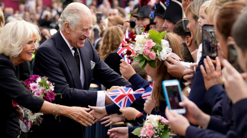 König Charles III. zu erstem Besuch in Nordirland eingetroffen