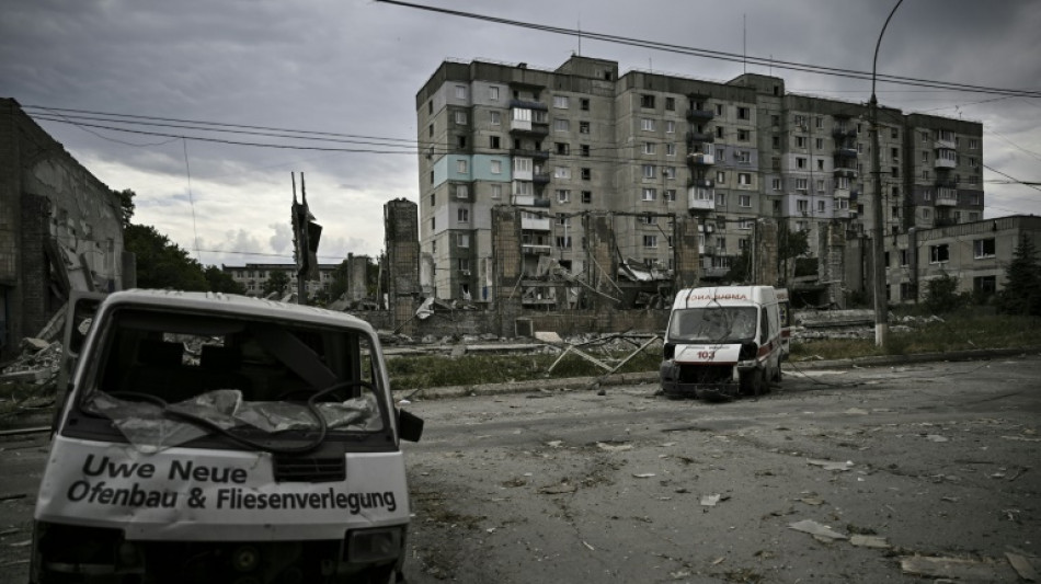 Rusia está ocasionando una "destrucción catastrófica" en Lysychansk, en el este de Ucrania, según el gobernador)