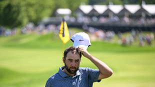 Police assault charges dropped against top golfer Scheffler