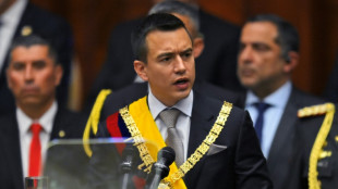 El nuevo presidente de Ecuador llama a combatir "la violencia y la miseria"