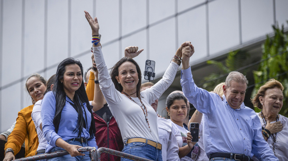 L'Argentina riconosce González presidente del Venezuela