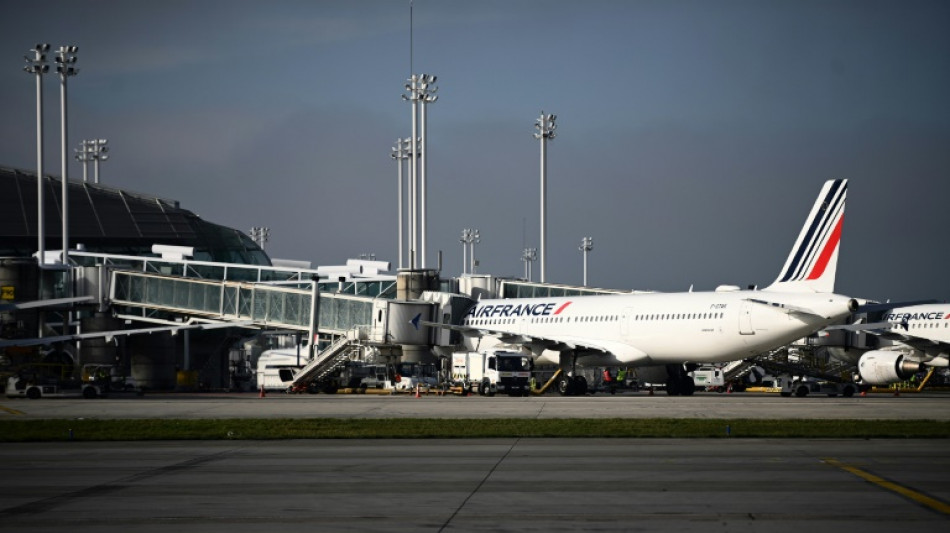 Sindicatos de Air France amenazan con una huelga a finales de año