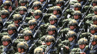 El ejército colombiano suspende a 10 militares por amenazar a mujeres y niños