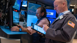 Wall Street termine en hausse, avec l'aide d'une poignée de valeurs technologiques