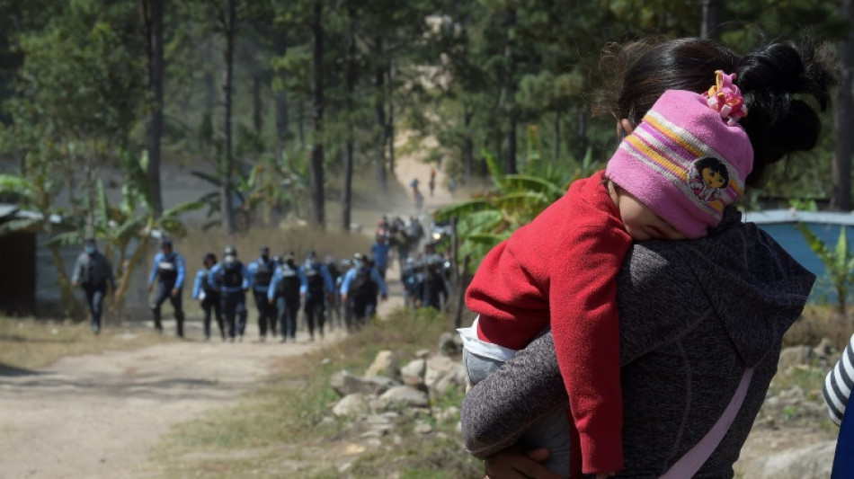 Honduras president stops eviction of indigenous community