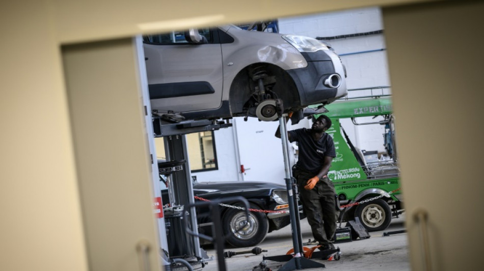 Près de Nantes, un garage répare les véhicules électriques pour les faire durer