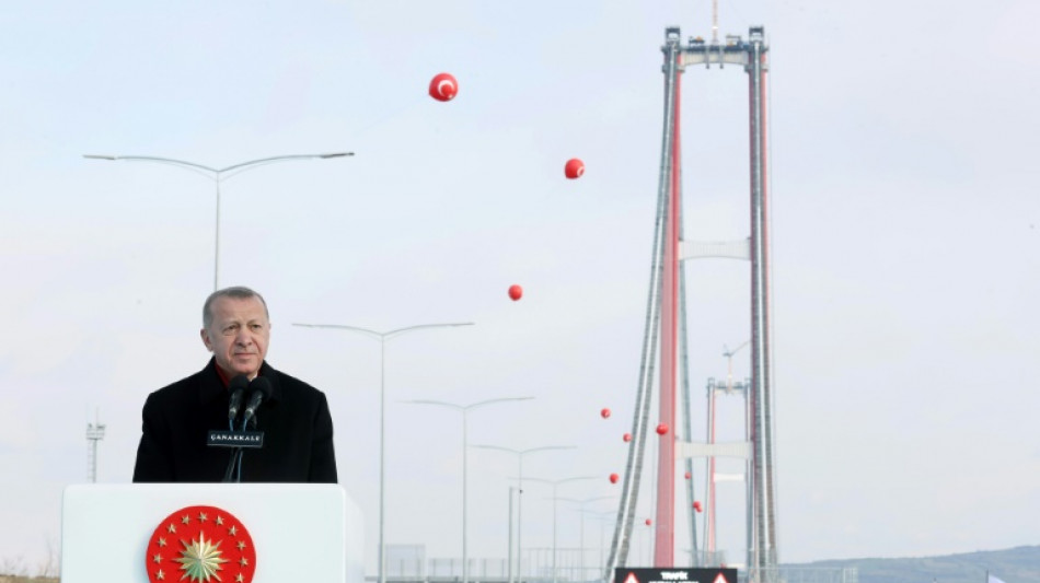 Turquie: ouverture du premier pont sur les Dardanelles