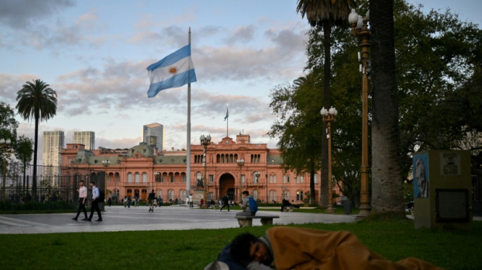 Pobreza dispara e atinge metade da população da Argentina