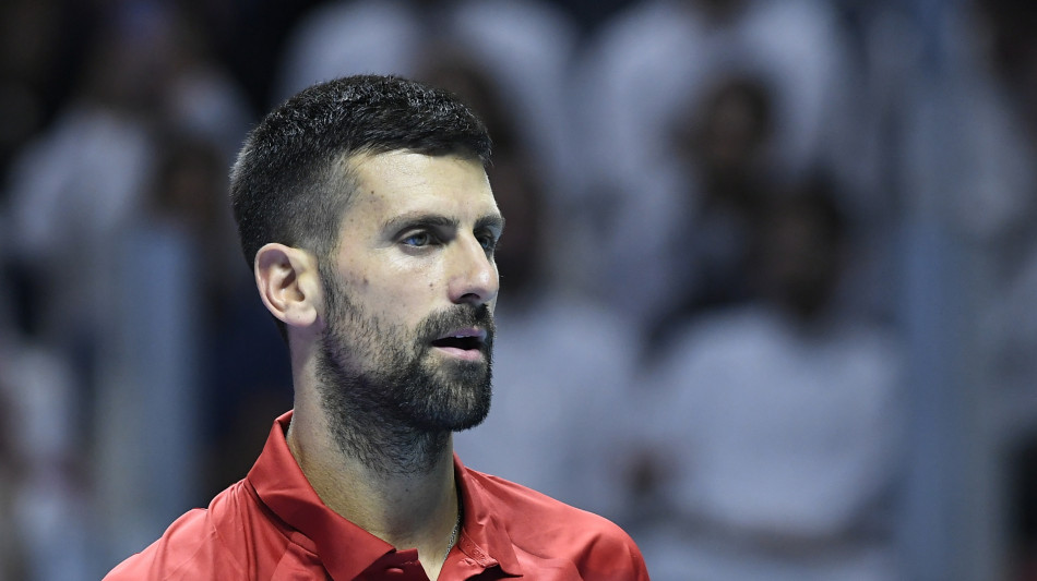 Djokovic si ritira per infortunio, niente Atp Finals