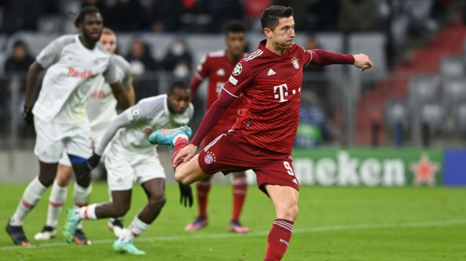 Bayern reach last eight as Lewandowski hat-trick sinks Salzburg