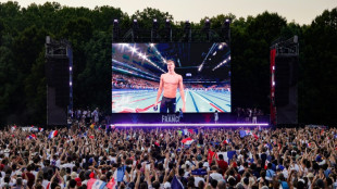 Parisienses voltam à cidade atraídos pela festa olímpica, após fugirem do 'caos'