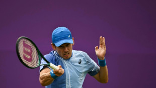 De Minaur crashes out in first round at Queen's