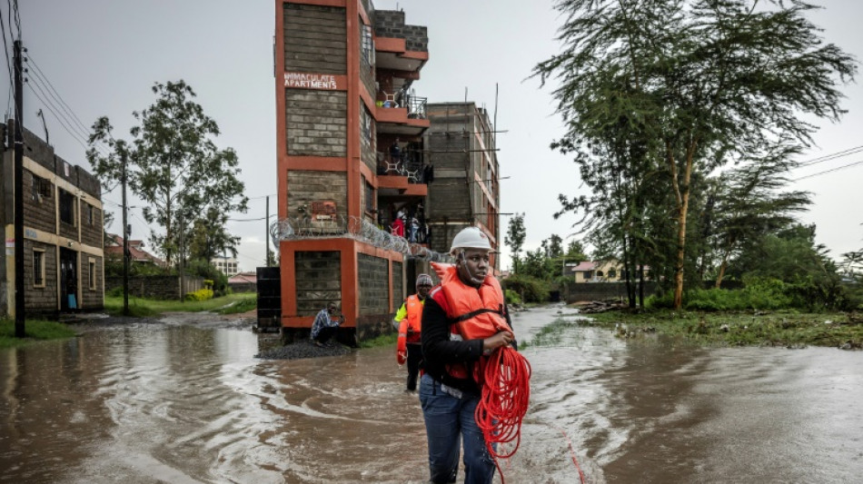 Ciclón tropical azota costas de Kenia y Tanzania, tras inundaciones mortíferas