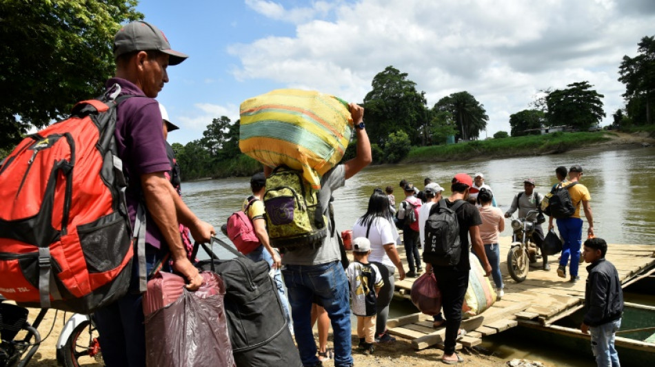 Más de 80 muertos y cientos de desplazados a Venezuela por la violencia guerrillera en Colombia