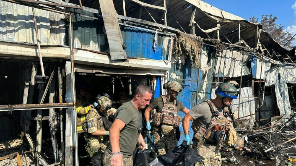 EUA anuncia nova ajuda à Ucrânia, que lamenta 17 mortos em ataque russo