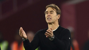 Lopetegui refuses to buckle as West Ham pressure mounts