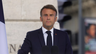 Macron esclude governo di sinistra, nuovo round colloqui