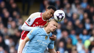 Arsenal, Man City stalemate hands Liverpool Premier League lead